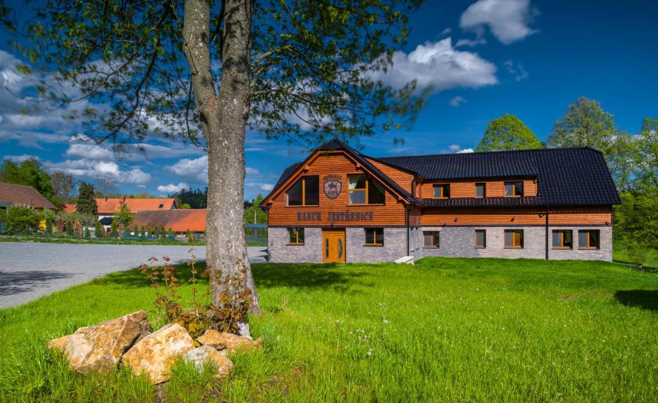 Ranch Jestrebice Hotel Hermanicky Ngoại thất bức ảnh