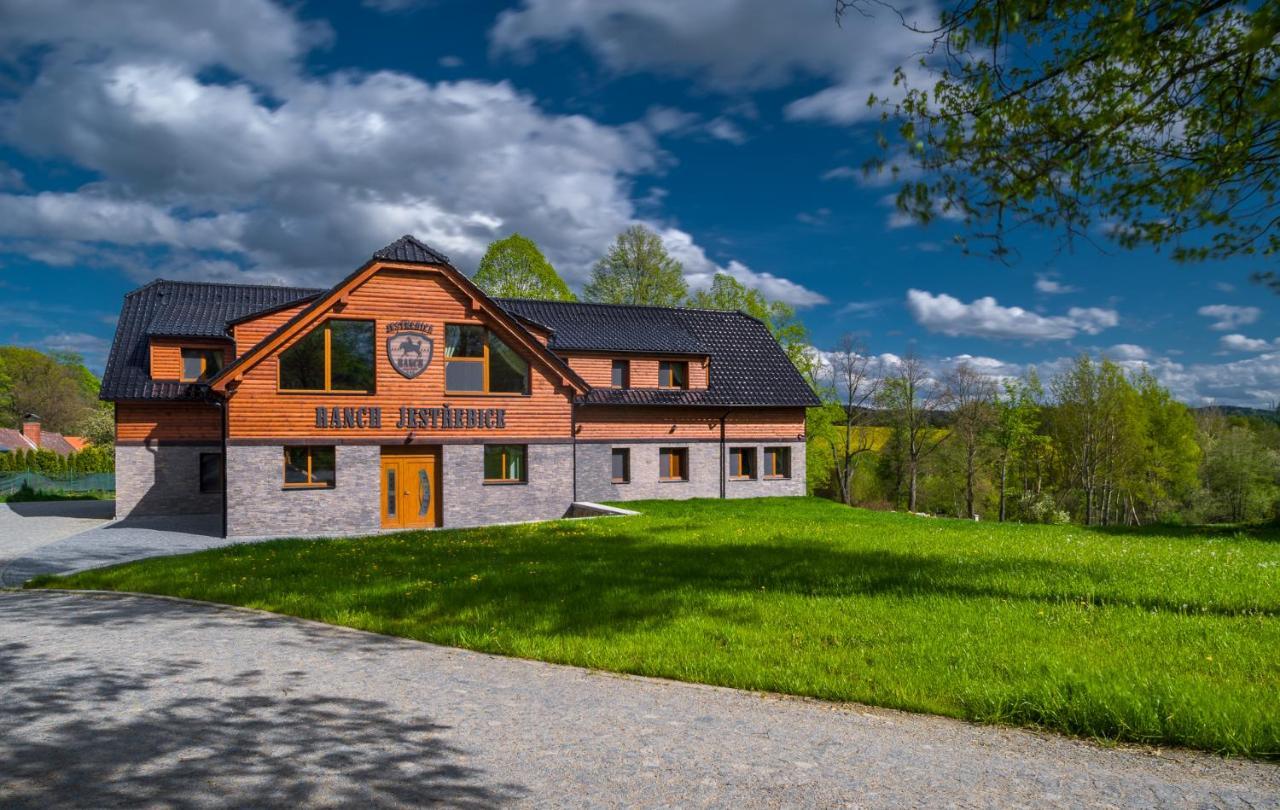 Ranch Jestrebice Hotel Hermanicky Ngoại thất bức ảnh