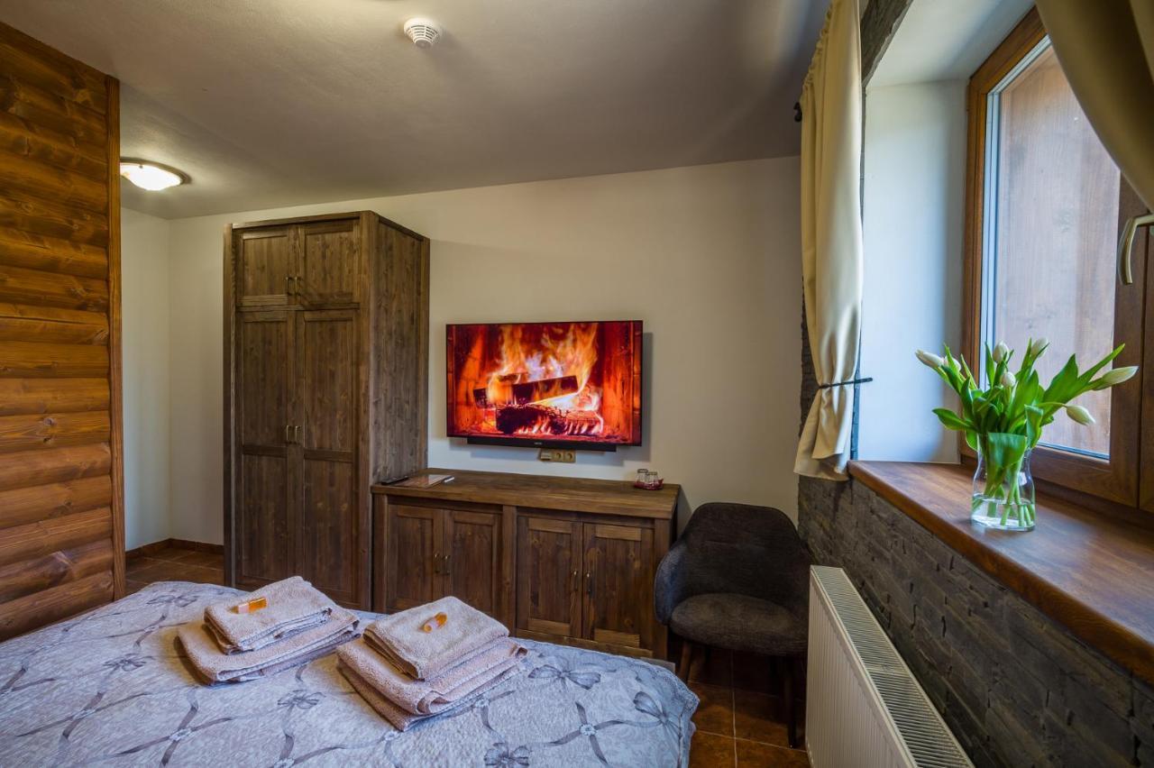Ranch Jestrebice Hotel Hermanicky Ngoại thất bức ảnh