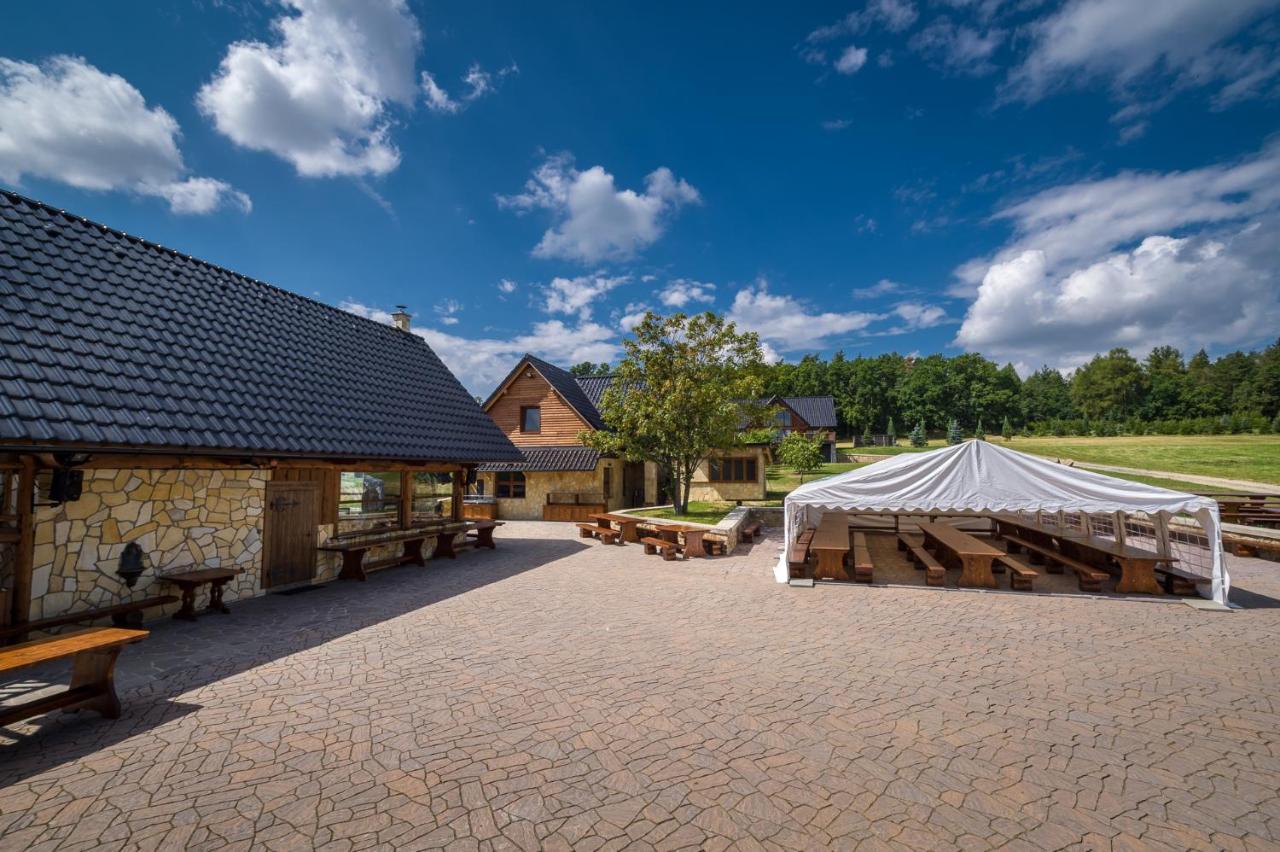 Ranch Jestrebice Hotel Hermanicky Ngoại thất bức ảnh